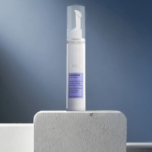 peptid-intense-fluid-privilege-gegen-schwellungen-und-erschlaffung-der-augenlider-mit-lipolytischer-wirkung-zur-bekampfung-von-augenringen-privilege-10-ml – Wirkstoff-Serum für Hautpflege, Anti-Aging & Regeneration